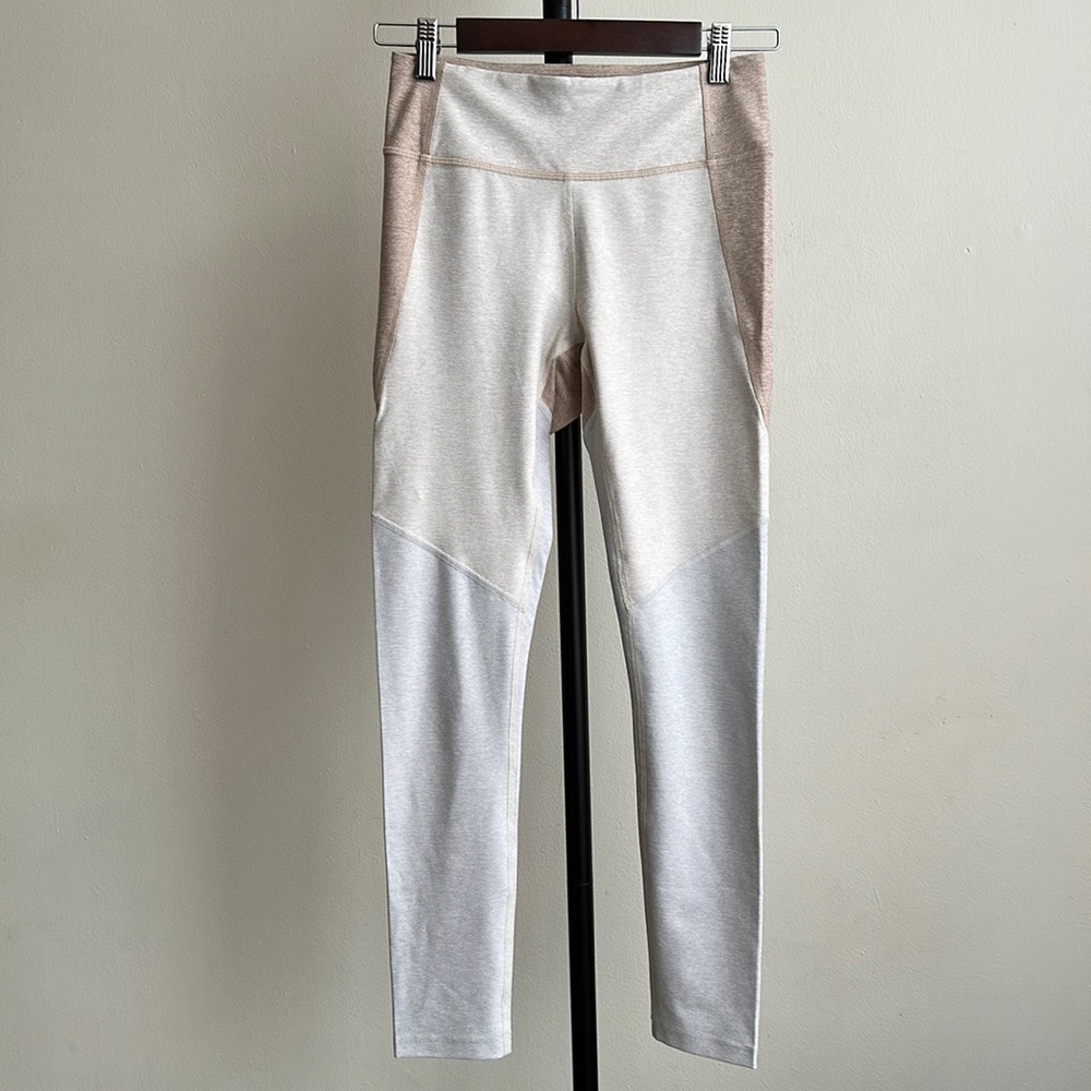 Outdoor Voices Leggings Warmup 7/8 Colorblock Desert Oatmeal Cloud S EUC
